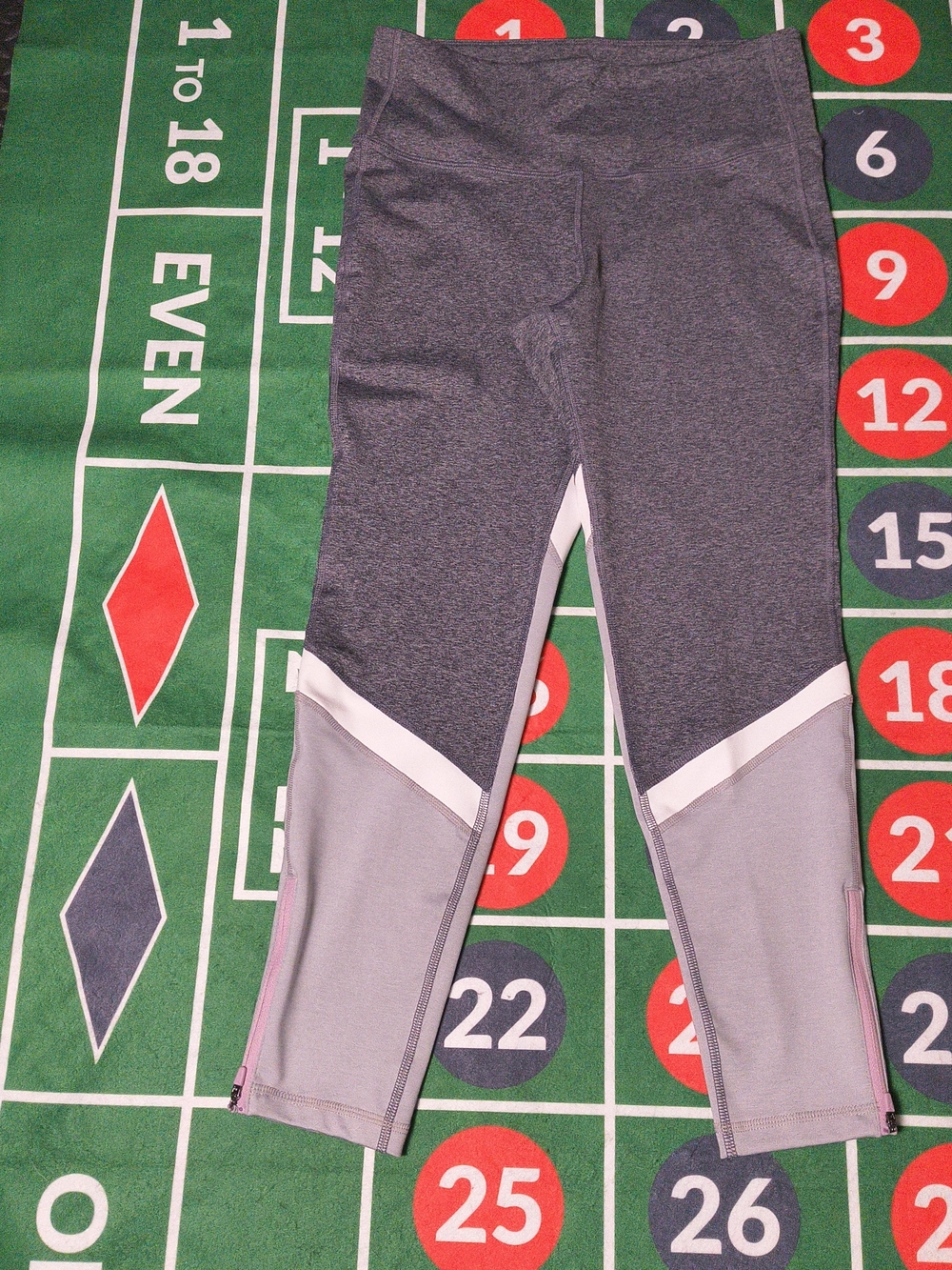 Old Navy Active Elevate Leggings Women's Large Gray Light Gray Athletic Pants